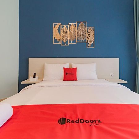 Reddoorz Plus Near Surapati Core Bandung Bagian luar foto